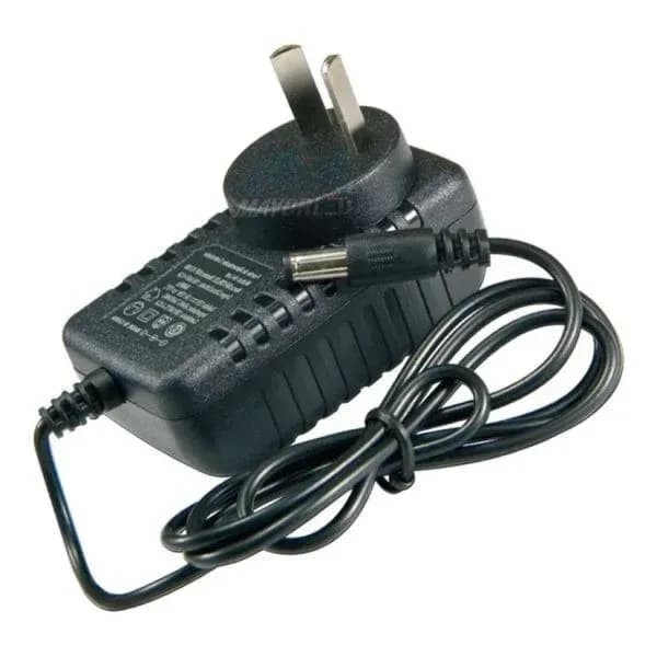 FUENTE 15V 1A